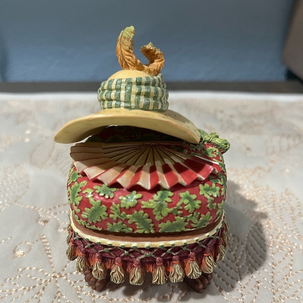 Vintage Resin Hat On Stool Trinketbox